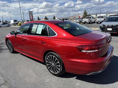 2022 Volkswagen Passat 2.0T Limited Edition