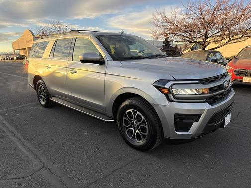 2023 Ford Expedition Max XLT