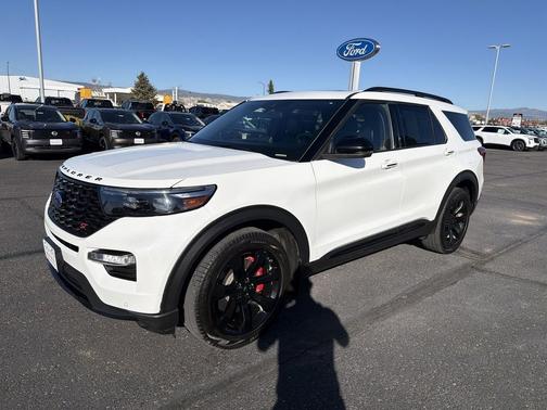 Star White Tri-Coat 2023 Ford Explorer ST