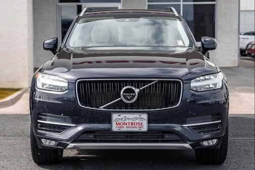 2016 Volvo XC90 T6 Momentum