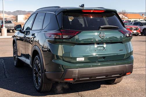 2026 Nissan Rogue Dark Armor