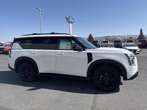 2025 Nissan Armada PRO-4X 4WD