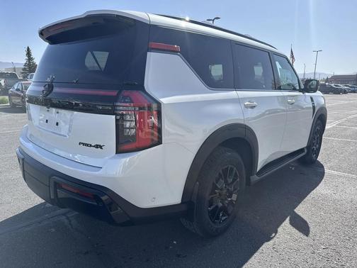 2025 Nissan Armada PRO-4X 4WD
