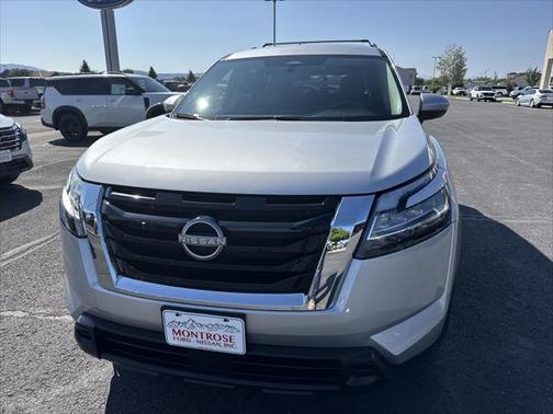 2022 Nissan Pathfinder SV 4WD