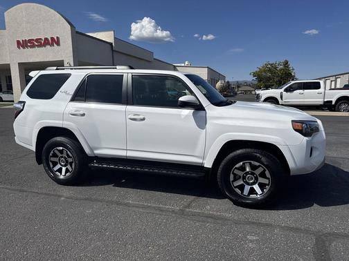 2024 Toyota 4Runner TRD Off Road