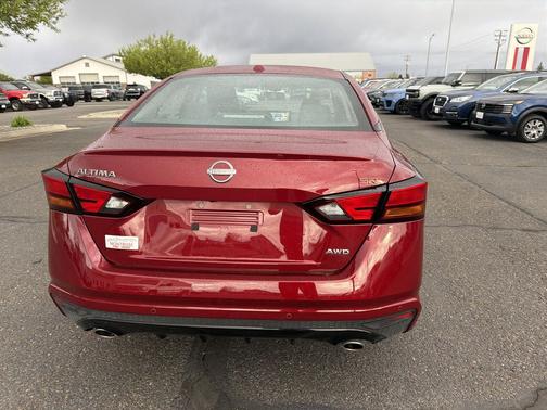 Scarlet Ember 2025 Nissan Altima SR AWD