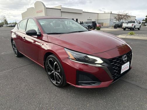 Scarlet Ember 2025 Nissan Altima SR AWD