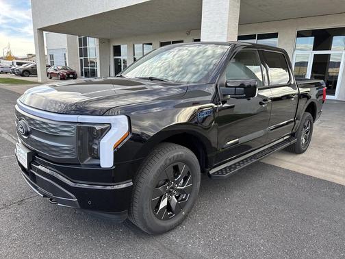 2025 Ford F-150 Lightning LARIAT