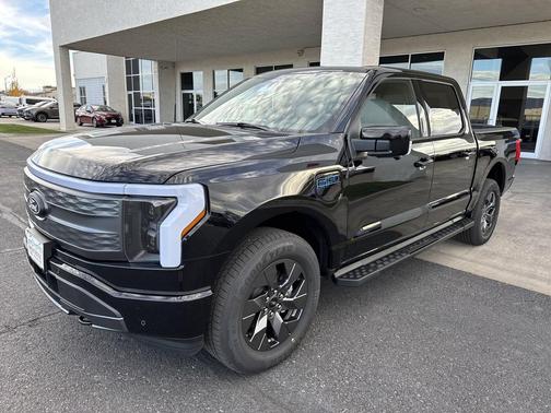 2025 Ford F-150 Lightning LARIAT