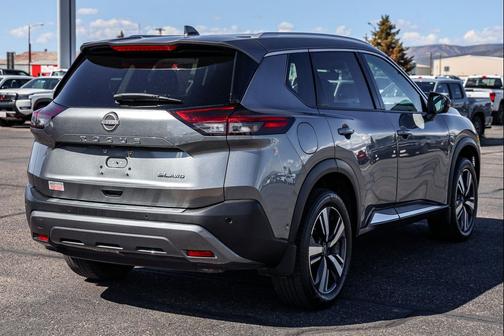 Gun Metallic 2023 Nissan Rogue SL