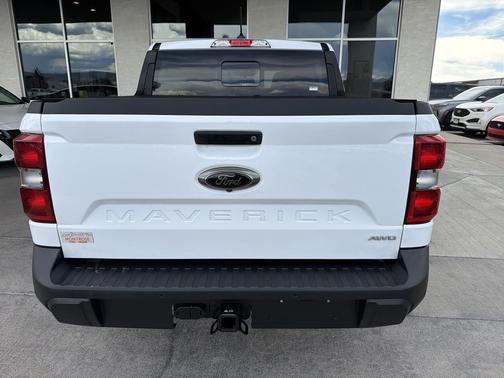 Oxford White 2024 Ford Maverick Lariat