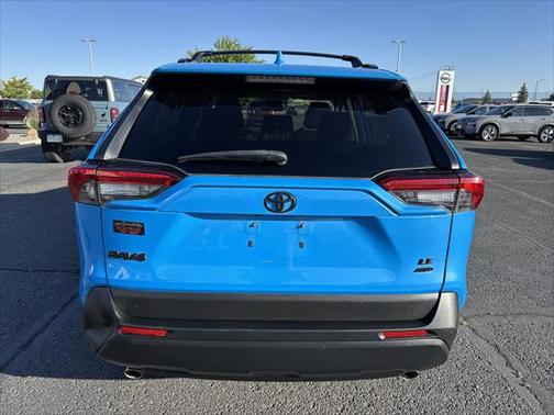 2019 Toyota RAV4 LE