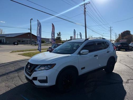 2017 Nissan Rogue SV