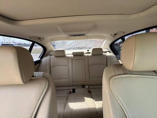 2012 BMW 528 xDrive