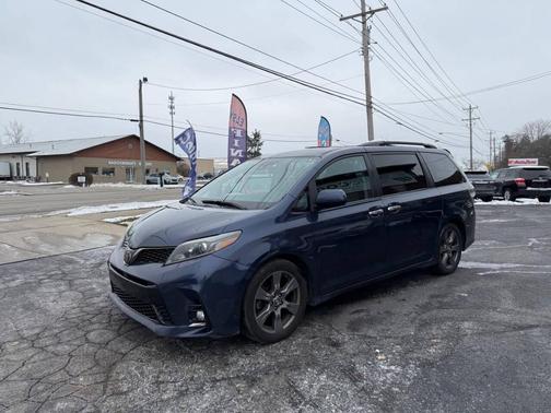 2018 Toyota Sienna SE