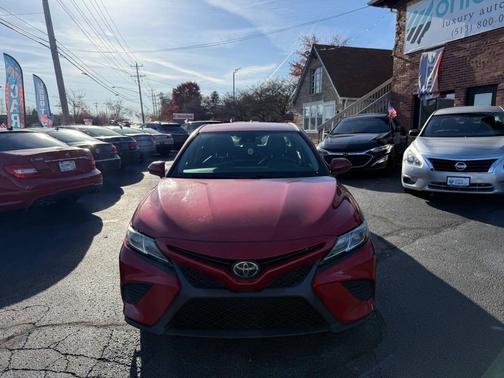 2020 Toyota Camry SE