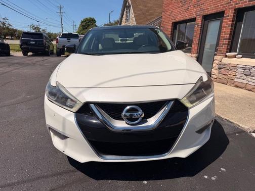 Pearl White 2017 Nissan Maxima 3.5 SL