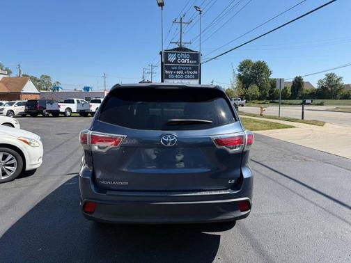 2014 Toyota Highlander LE