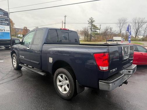 2012 Nissan Titan SV