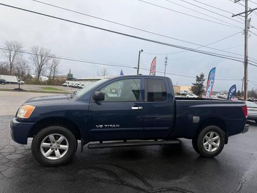 2012 Nissan Titan SV