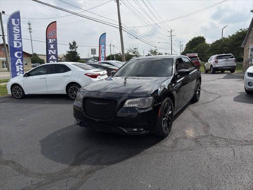 2017 Chrysler 300 Limited
