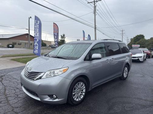2011 Toyota Sienna XLE
