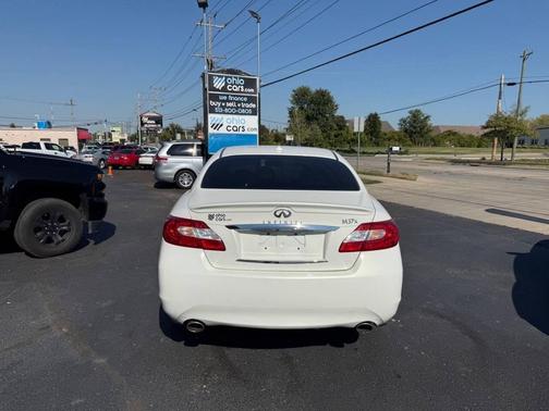 2011 INFINITI M37x Base