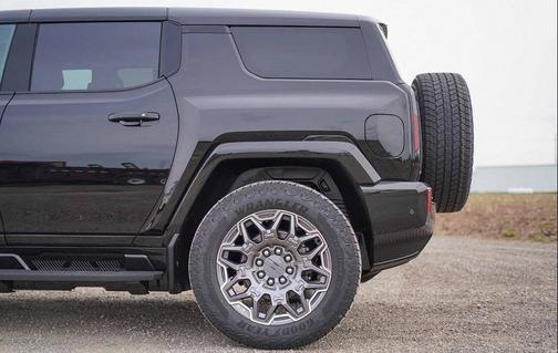 2024 GMC HUMMER EV SUV 3X
