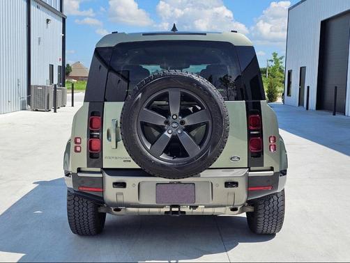 2022 Land Rover Defender 110 X-Dynamic HSE