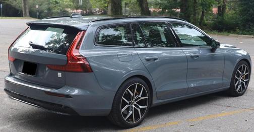 2023 Volvo V60 Recharge Plug-In Hybrid Polestar