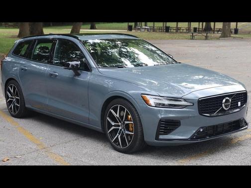 2023 Volvo V60 Recharge Plug-In Hybrid Polestar