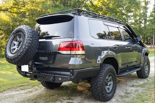 2019 Toyota Land Cruiser Base