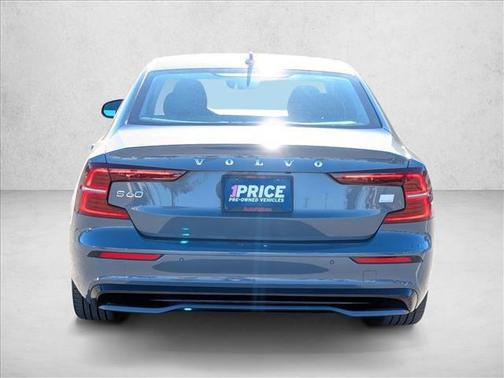 2024 Volvo S60 Recharge Plug-In Hybrid T8 Plus Dark Theme