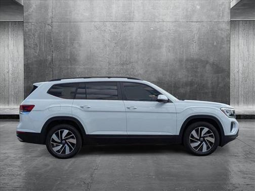 2024 Volkswagen Atlas 2.0T SE w/Technology 4MOTION