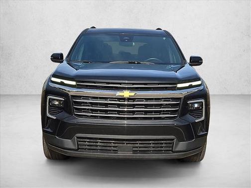 Mosaic Black Metallic 2025 Chevrolet Traverse LT