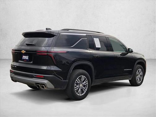 Mosaic Black Metallic 2025 Chevrolet Traverse LT