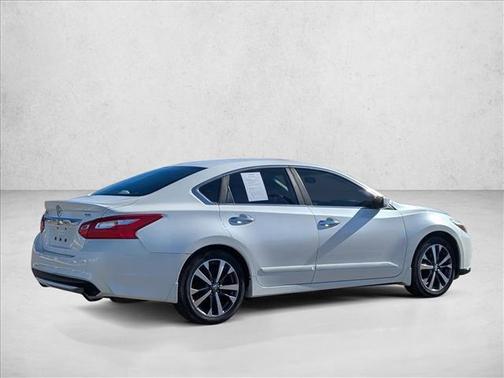 2016 Nissan Altima 2.5 SR