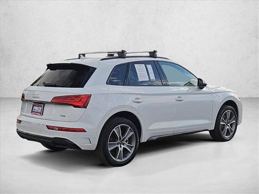 White 2025 Audi Q5 45 S line Premium