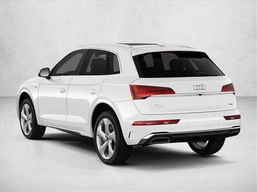 White 2025 Audi Q5 45 S line Premium