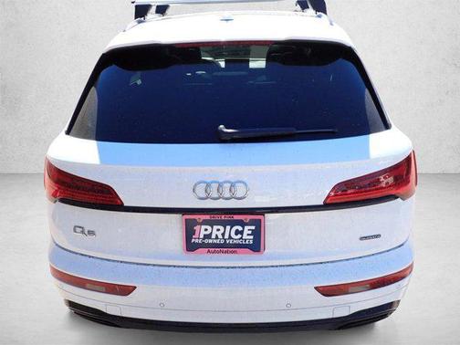 White 2025 Audi Q5 45 S line Premium