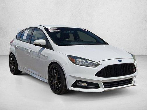 Oxford White 2016 Ford Focus ST