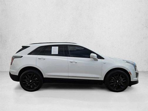 Crystal White Tricoat 2021 Cadillac XT5 Sport