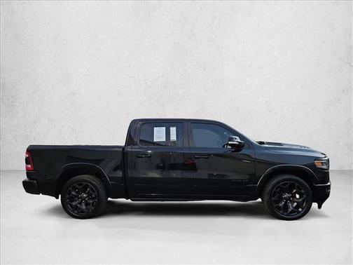 Diamond Black Crystal Pearlcoat 2021 RAM 1500 Limited