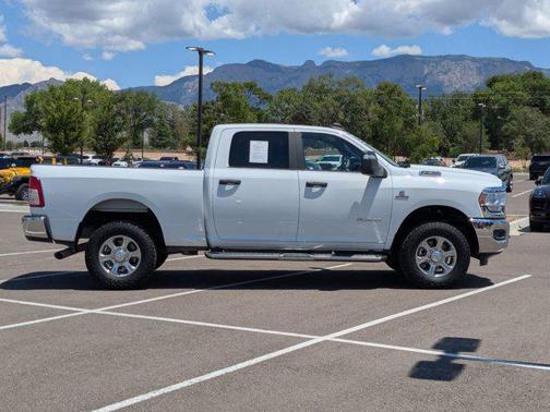 2023 RAM 2500 Big Horn Crew Cab 4x4 6'4' Box