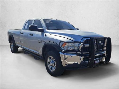 2017 RAM 2500 Tradesman Crew Cab 4x4 8' Box