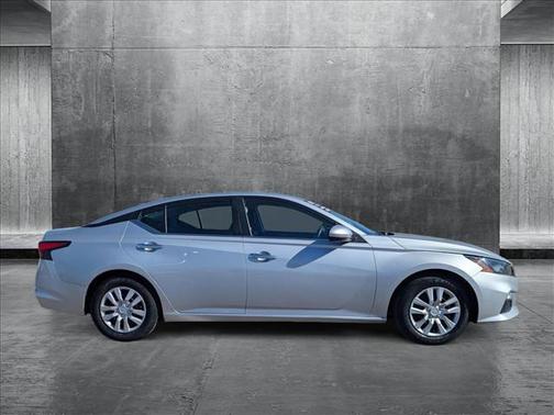 2022 Nissan Altima S FWD