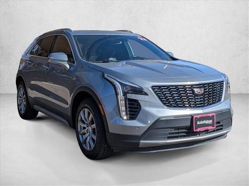 Argent Silver Metallic 2023 Cadillac XT4 Premium Luxury