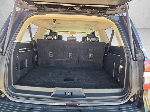 Agate Black Metallic 2024 Ford Expedition Max XLT