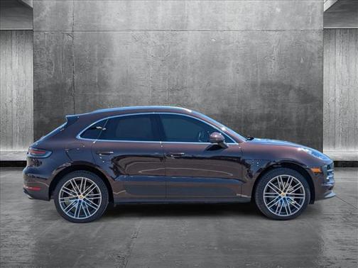 2021 Porsche Macan Base