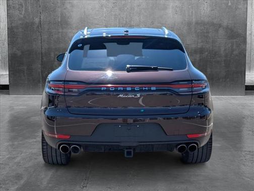 2021 Porsche Macan Base